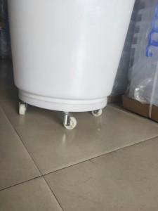 帶輪膠桶